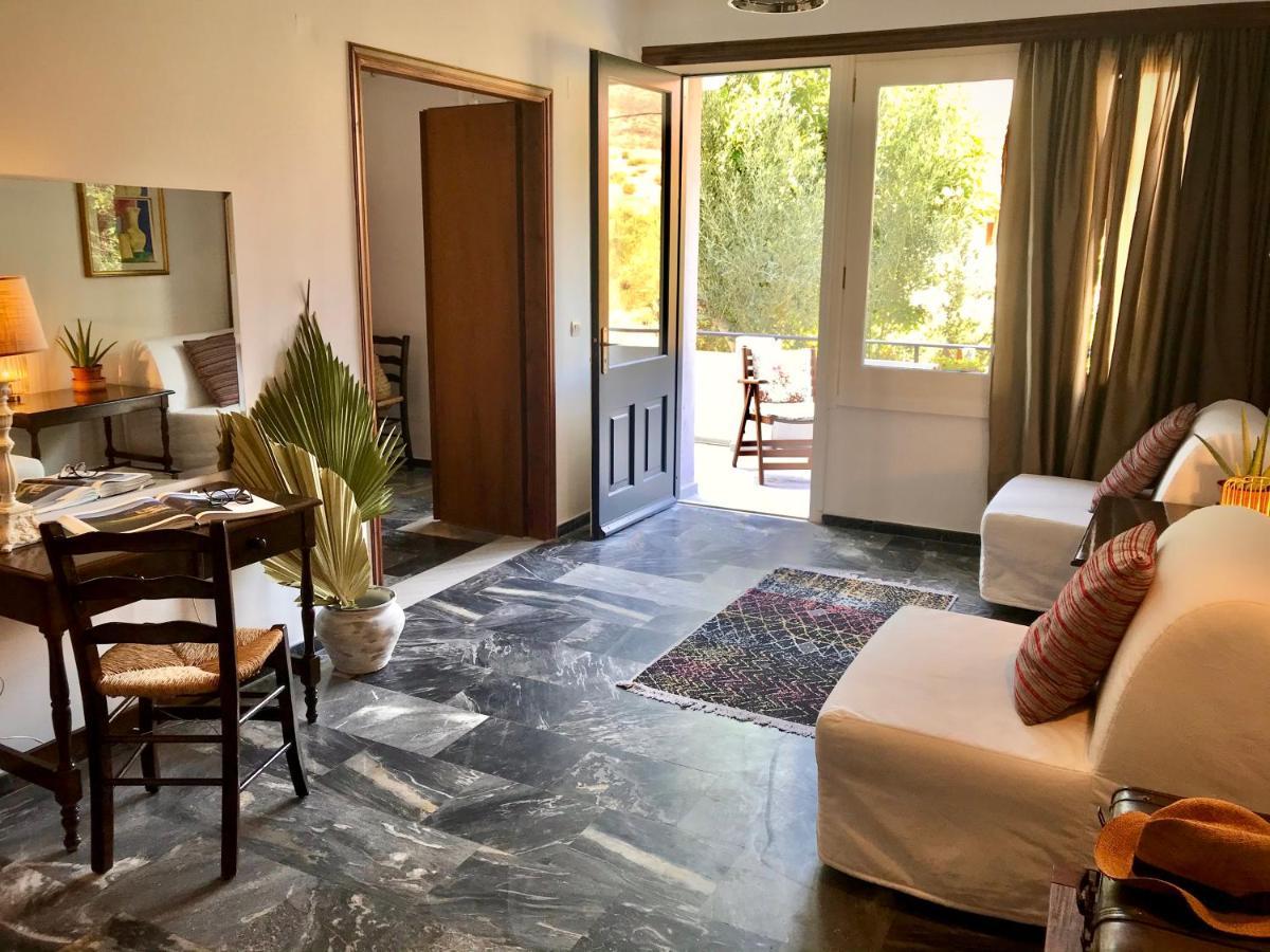Theodora Hotel Петра Екстериор снимка