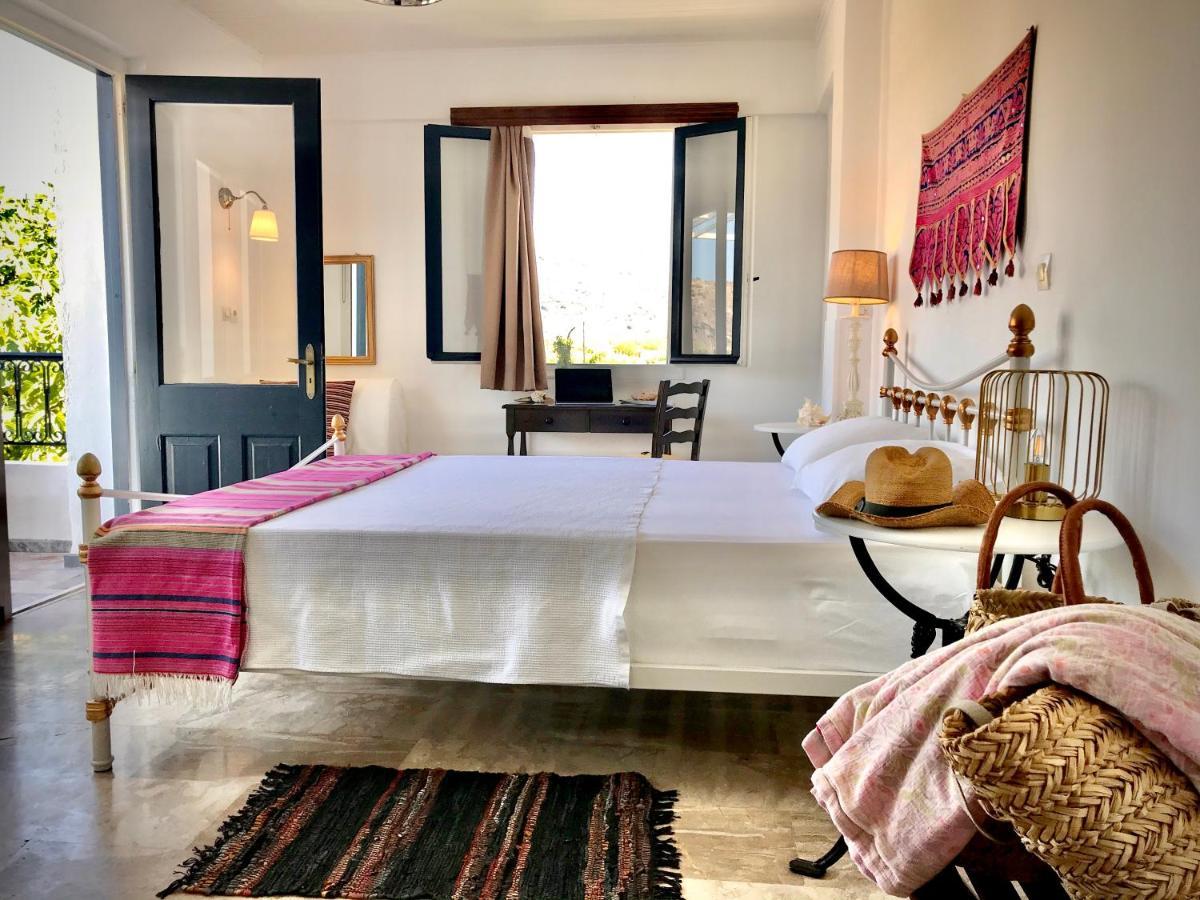 Theodora Hotel Петра Екстериор снимка