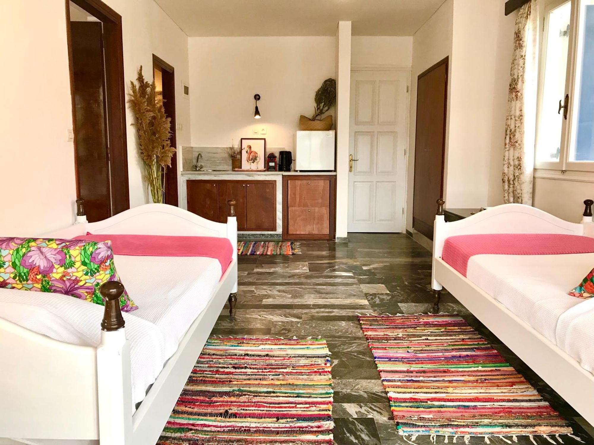 Theodora Hotel Петра Екстериор снимка