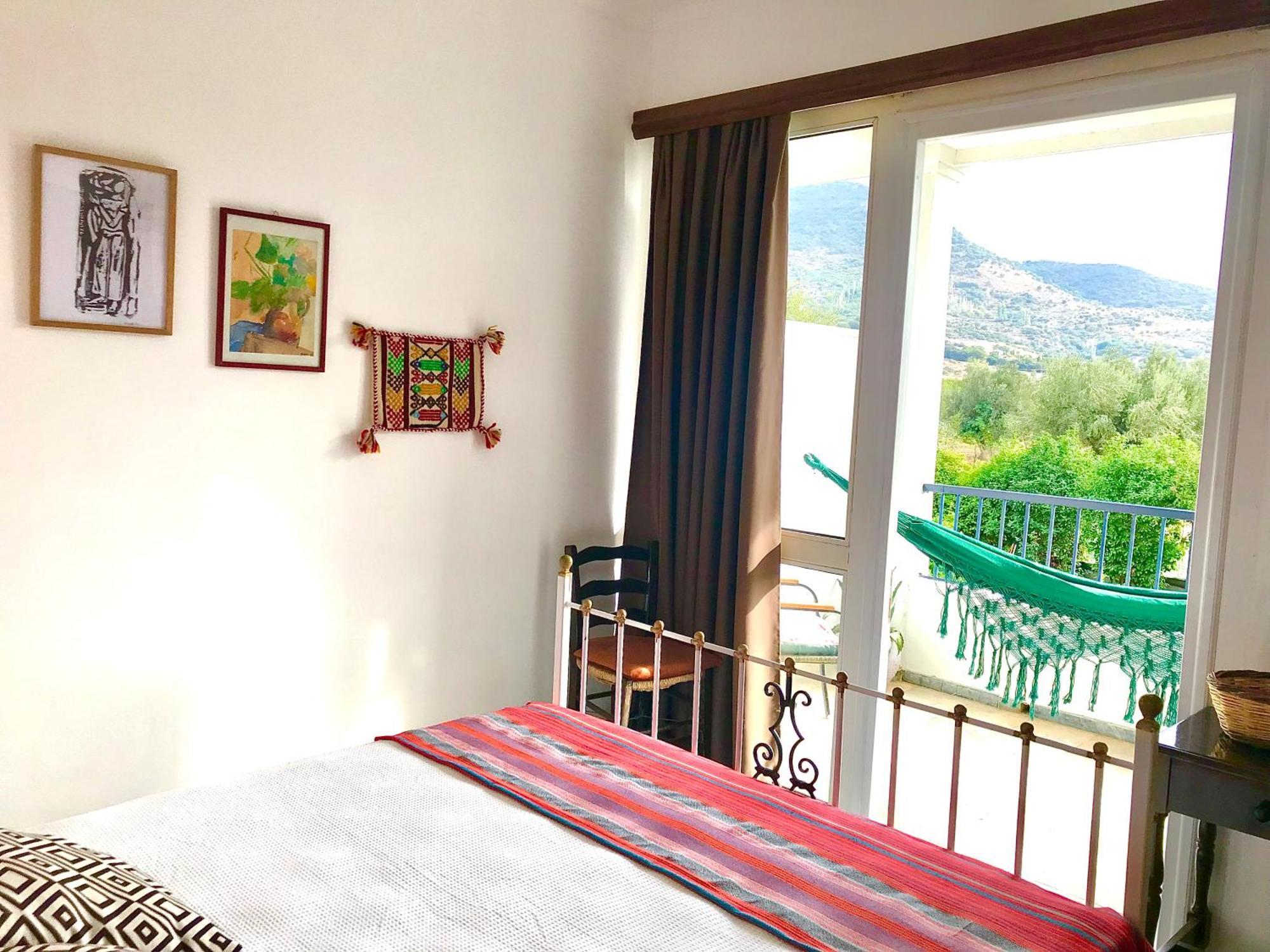 Theodora Hotel Петра Екстериор снимка